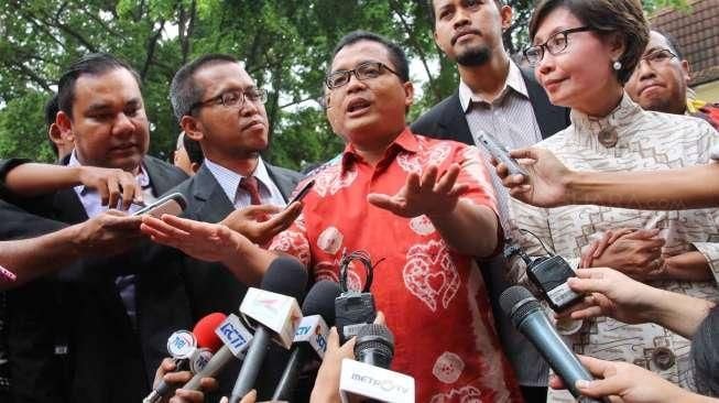 Penyidik Polri Sita Dokumen Dari Bekas Ruangan Denny Indrayana