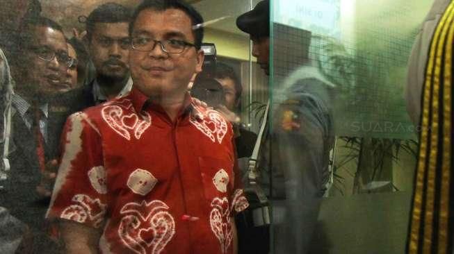 Bongkar Harga Sewa Buzzer, Denny Indrayana Pernah Ditawari Miliaran Rupiah