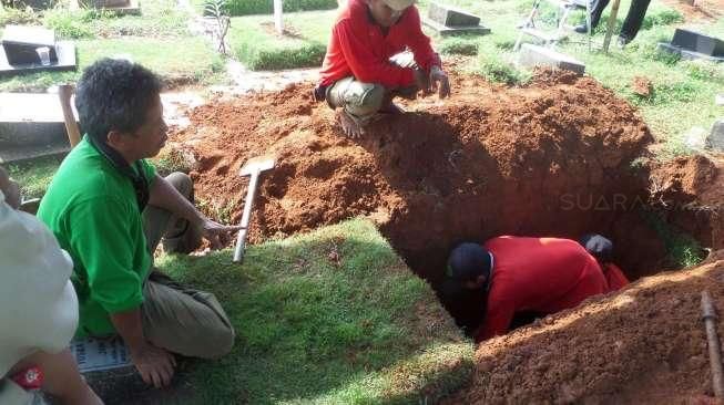 Persiapan di Makam Olga Syahputra Sudah Rampung