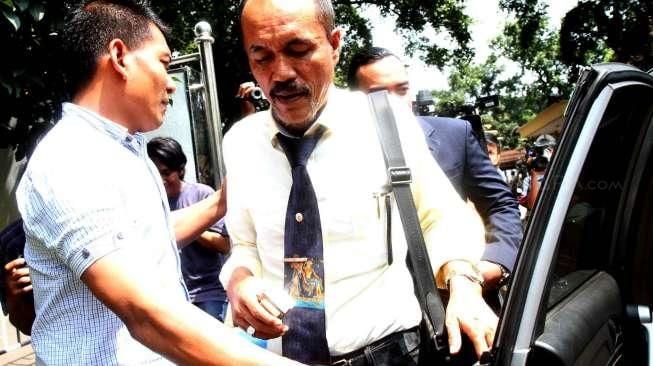 Sarpin diperiksa atas laporannya terhadap Ketua Komisi Yudisial (KY) Suparman Marzuki dan Komisioner KY, Taufiqurrohman Syahuri.