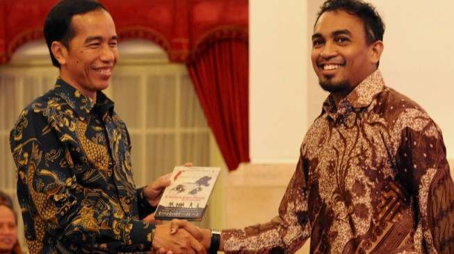 Presiden Jokowi bersama Glenn Fredly. (Setkab)