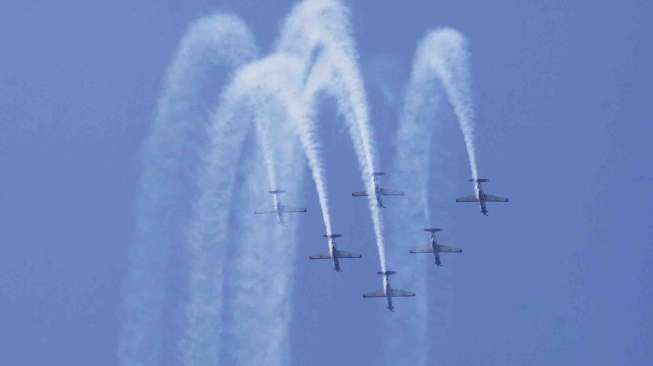 Latihan tersebut sebagai persiapan untuk tampil pada peringatan HUT ke-69 TNI AU yang akan digelar pada 9 April 2015 di Jakarta. 