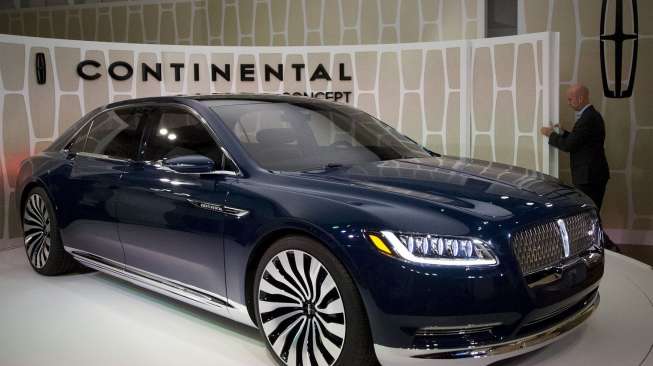 Lincoln Continental concept . [REUTERS/Mike Segar]