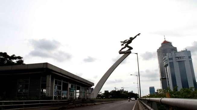 Lancarnya lalu lintas dikarenakan libur panjang dan banyak warga Jakarta memanfaatkan untuk berlibur keluar kota.