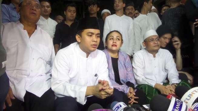 Takut Rusuh, Warga Dibagi Kupon Saat 40 Harian Olga Syahputra