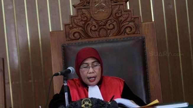 Pengadilan Negeri Jakarta Selatan menolak permohonan pencabutan status tersangka Suryadharma Ali dalam kasus dugaan korupsi dana haji Kementerian Agama, (8/4). [Suara.com/Oke Atmaja]