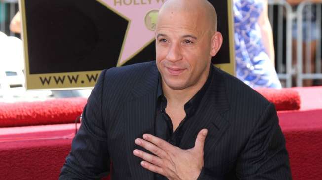 Vin Diesel Nyanyikan Lagu Tribute Paul Walker