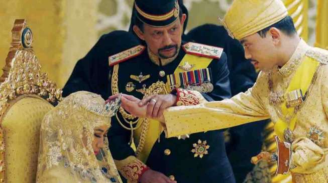 Pangeran Abdul Malik adalah putra Sultan Hassanal Bolkiah, salah satu orang terkaya di dunia. 