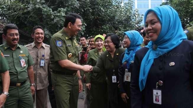 Ahok Pantau Ujian Nasional