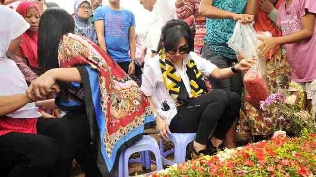 Doa 1 Tahun Meninggalnya Olga Jadi "Trending Topic"