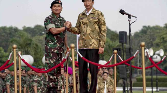 Presiden Jokowi Perintahkan Sistem Alutsista Dirombak Total