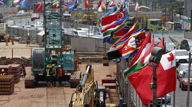 Bendera Negara Peserta Peringatan KAA ke-60 (suara.com/Kurniawan Mas'ud)