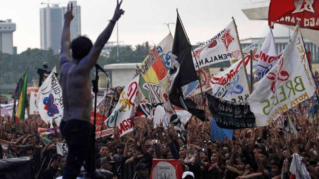 Slankers Belum Besar, Slank Diusir Penggemar Iwan Fals