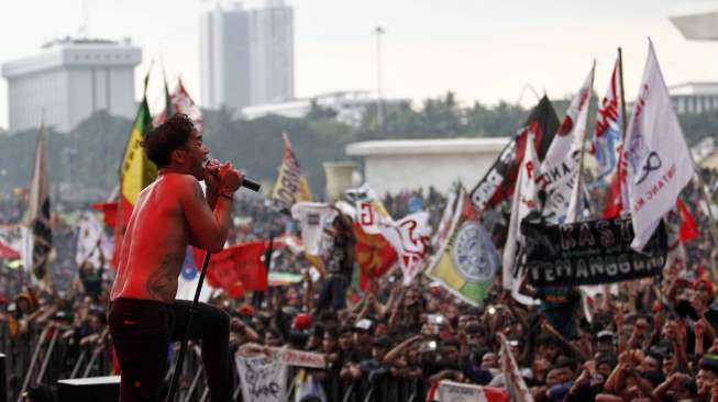 Konser Drugs Free Asia Africa di Monas Rusuh