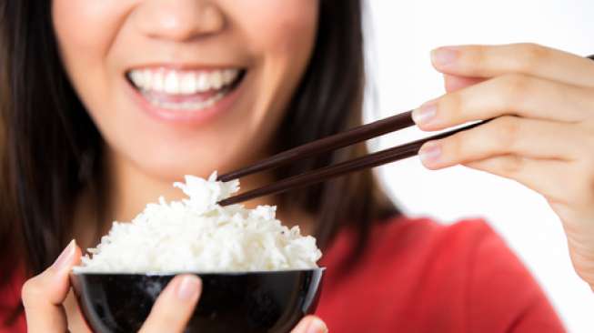 Illustration of eating rice.  (Shutterstock)