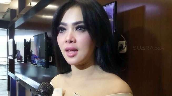 10 Potret Transformasi Syahrini Sudah Cetar Sejak Awal Karir