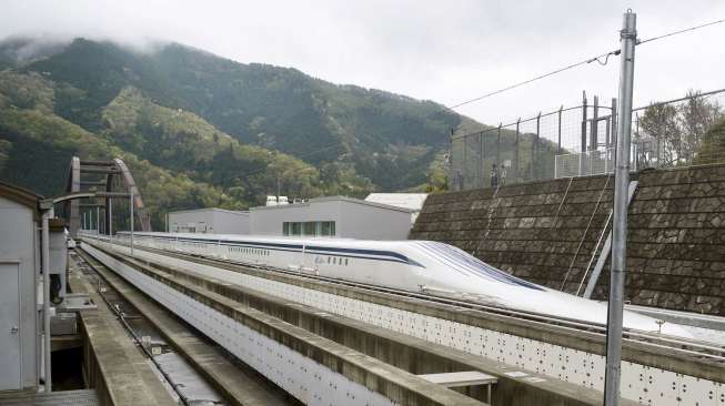 Pecahkan Rekor, KA Magnet Jepang Melesat di Atas 600 Km/jam