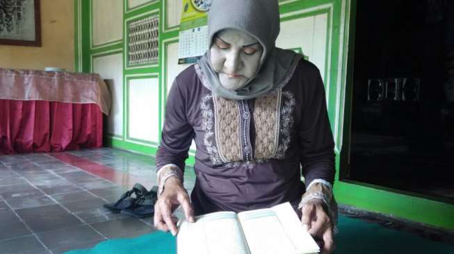 Para Waria Lebih Pede setelah Masuk Pondok Pesantren