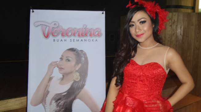 Ubah Nama, Fitria Veronica Banting Setir Jadi Penyanyi Dangdut