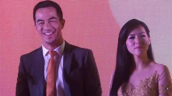 Joe Taslim Main Film Bareng Istri