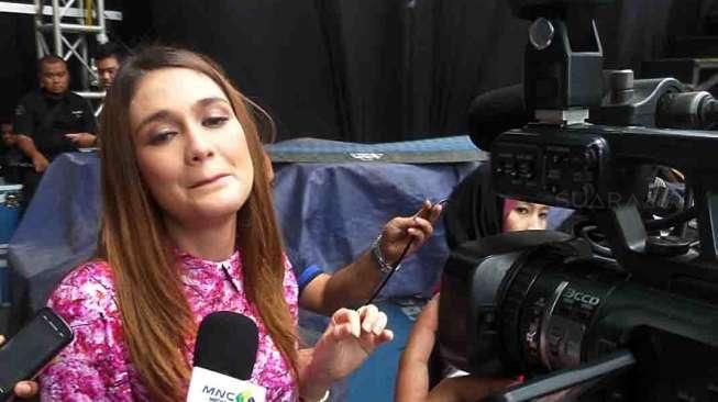 Luna Belum Mau Dinikahi Rheino