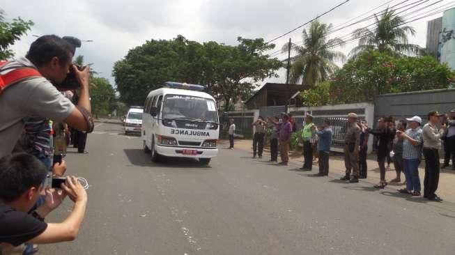 Ambulans Pembawa Jenazah Duo Bali Nine Tiba di Rumah Abadi