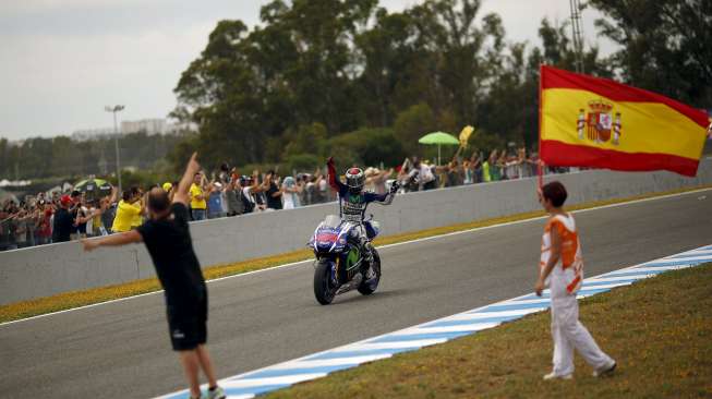 Pebalap Yamaha Jorge Lorenzo menjadi juara pada MotoGP Spanyol di Sirkuit Jerez, Minggu (3/5).