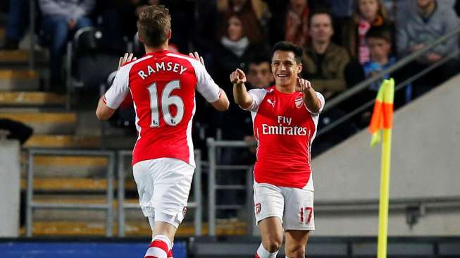 Arsenal Gasak Hull di KC Stadium