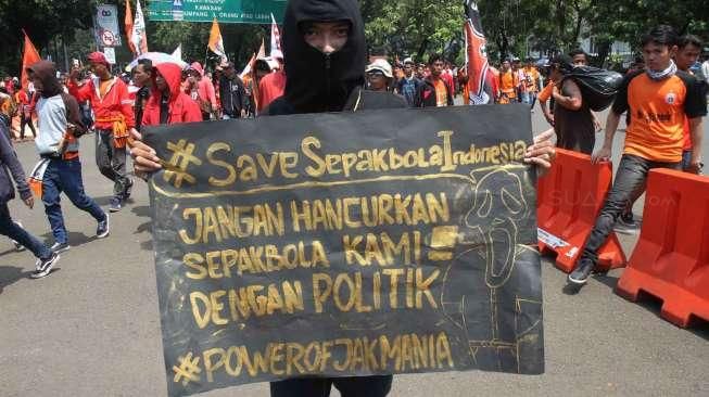 Jakmania Gerudug Istana