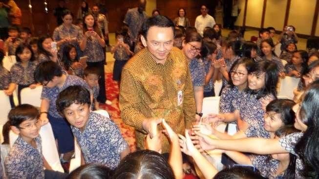 Ahok Ditanya Anak di Ancol: Kenapa Bapak Galak?