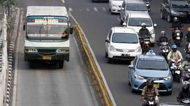 Transjakarta Gandeng Kopaja dan Kopami