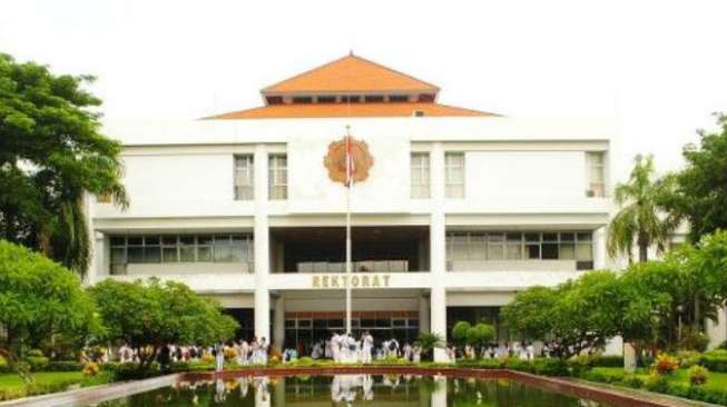 Gedung Rektorat ITS Surabaya. (Sumber: bpp.its.ac.id)