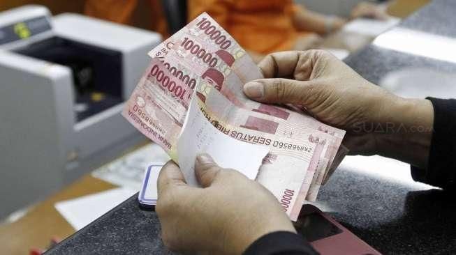 Kurs Rupiah Melemah Jadi Rp13.230