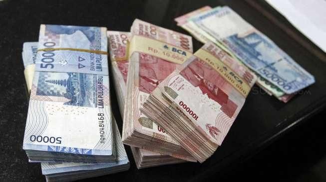 Rupiah Kian Terjerembab,  Hari Ini Diperdagangkan Rp14.112/Dolar