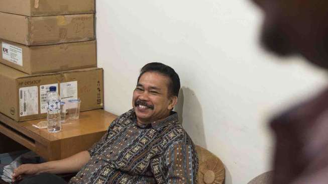 Majelis hakim Tipikor menjatuhi hukuman kepada Bonaran Situmeang  empat tahun penjara dan denda Rp200 juta.