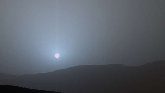 Senjakala di Mars, Cakrawala Berubah Biru