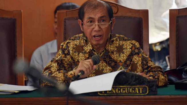 Hadi Poernomo mengajukan praperadilan atas penetapan tersangka terhadap dirinya dan juga penyitaan yang dilakukan oleh KPK.