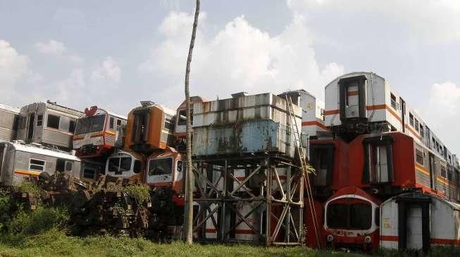 Bangkai Gerbong Kereta Api