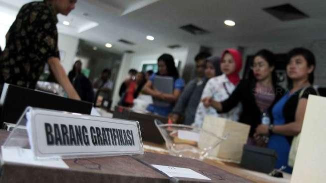 Tak Lapor KPK, Pacar hingga Mertua Pejabat Negara Dapat Hadiah Dianggap Terima Suap