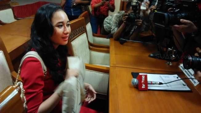 Staf Cantik akan Tunjukkan Bukti-bukti Doktor Palsu Anggota DPR