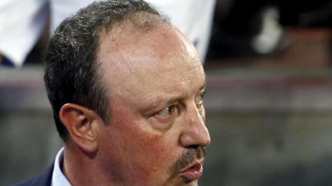 Naik Pesawat Jet Khusus, Benitez Tiba di Madrid