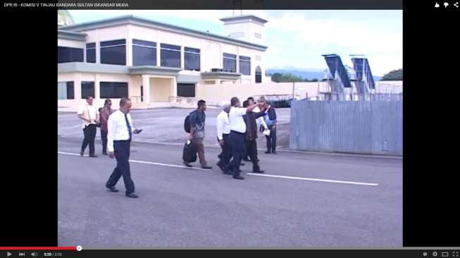 Komisi V DPR RI saat meninjau Bandara Sultan Iskandar Muda. [DPR.go.id]