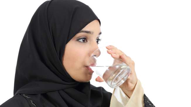 Hati-hati, Dehidrasi Selama Puasa Ramadhan Bisa Picu Emosi dan Lupa