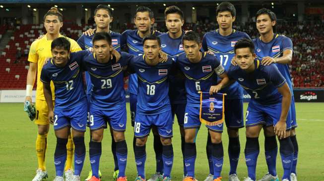 Tim Thailand U-23 berpose sebelum menghadapi Indonesia di semifinal SEA Games: Singapore SEA Games Organising Committee / Action Images via Reuters