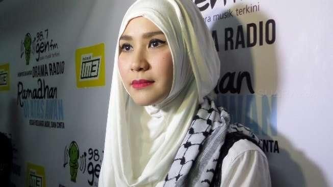 Zaskia Mecca Jadi Bintang Radio 'Ramadan di Atas Awan'