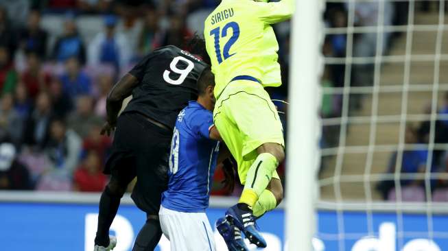 Eder Pahlawan Portugal Pecundangi Italia