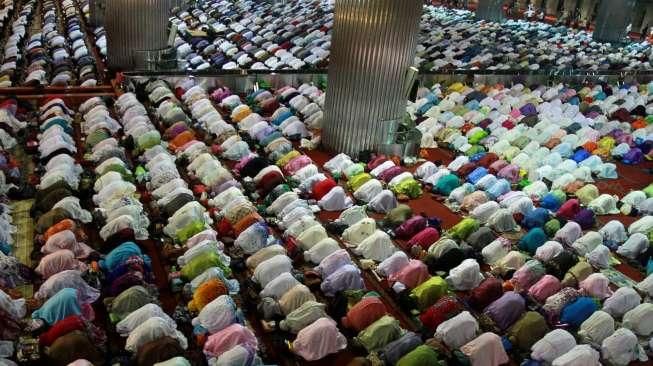 Cegah Corona, Yusuf Mansur Memohon DKM Tiadakan Salat Jumat Berjamaah