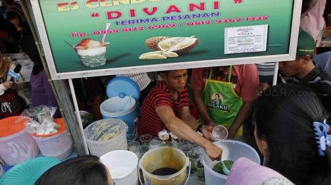 Ahok Minta Petugas Tata Pedagang Takjil yang Bikin Macet