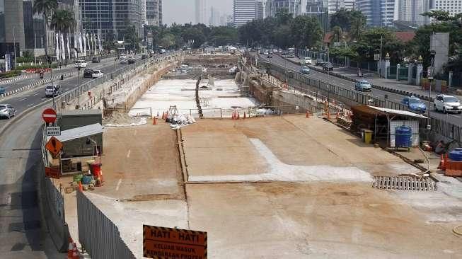 Di Stasiun MRT Senayan Sedang Dilakukan Penggalian Bawah Tanah