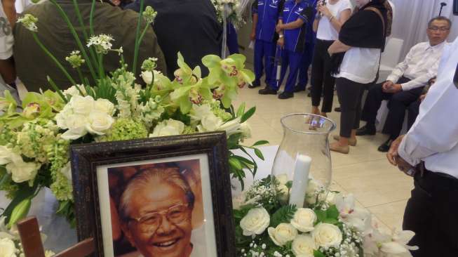 Ayah Becky Tumewu Meninggal Dalam Keadaan Tak Sadarkan Diri